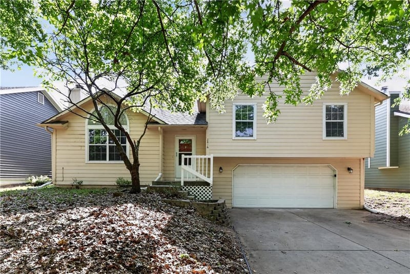 2816 Lankford Dr, Lawrence, KS 66046