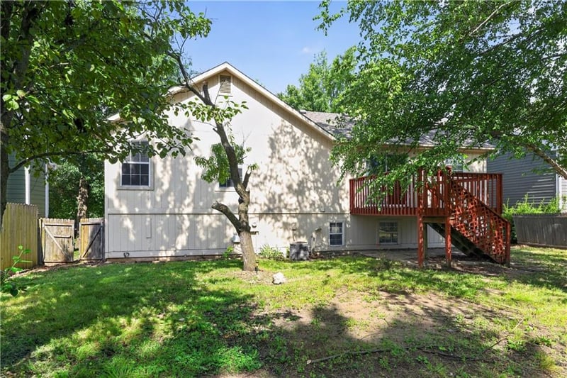 2816 Lankford Dr, Lawrence, KS 66046