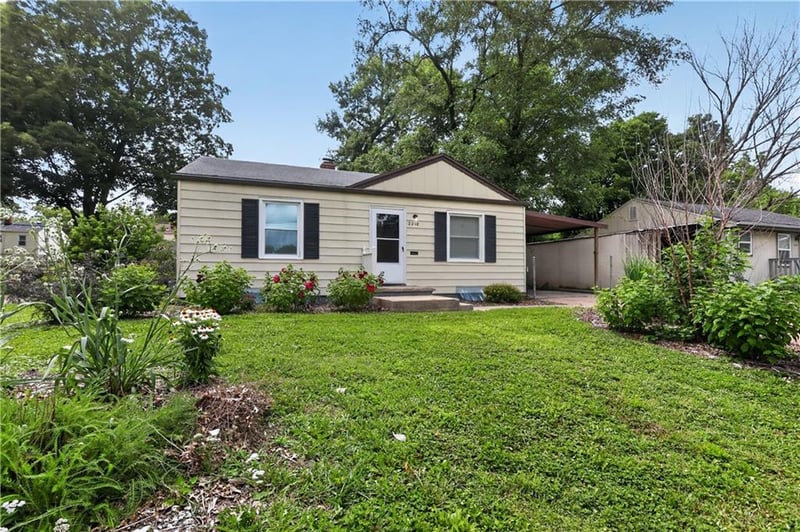 2218 Overton Ave, Independence, MO 64052