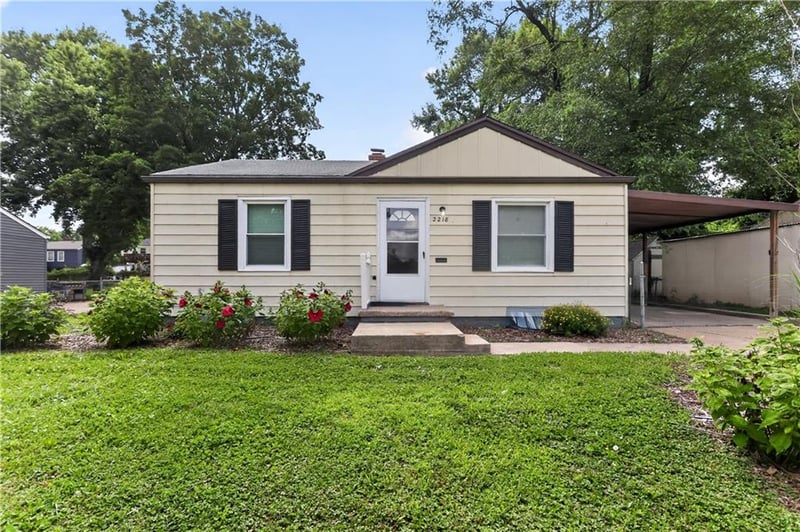 2218 Overton Ave, Independence, MO 64052