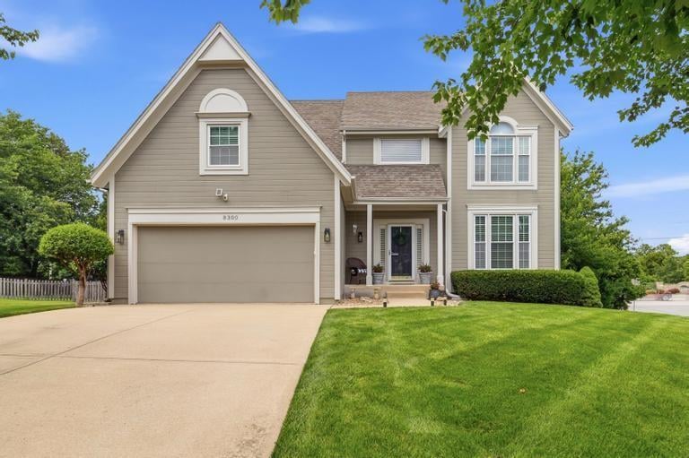 8300 143rd Ter, Overland Park, KS 66223