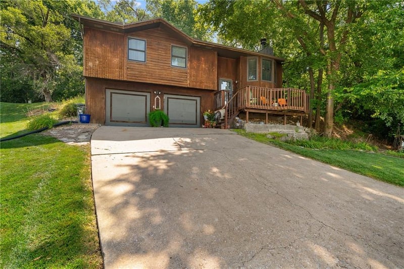 5724 Miami Ave, Kansas City, KS 66106