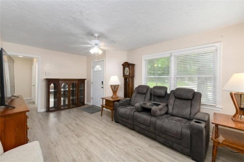 510 Ralston Ave, Sugar Creek, MO 64054