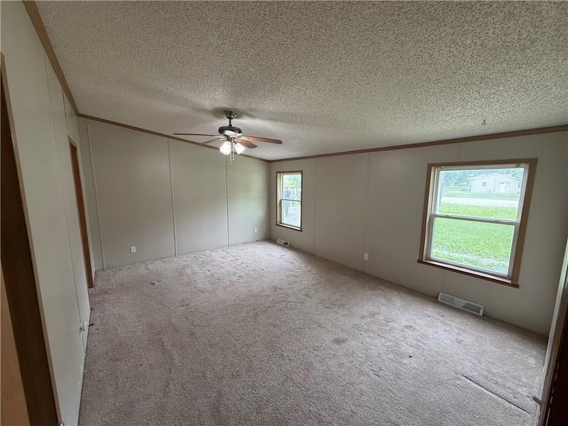 18505 Truman Rd, Independence, MO 64056