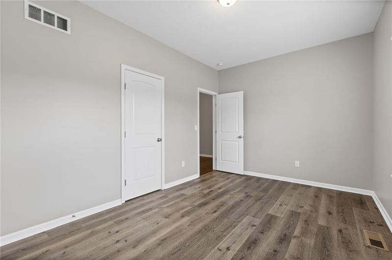 26147 141st Ter, Olathe, KS 66061