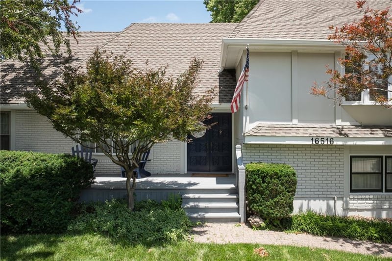 16516 George Franklyn Dr, Independence, MO 64055