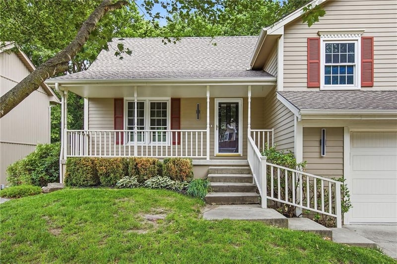 1310 Amesbury Ave, Liberty, MO 64068