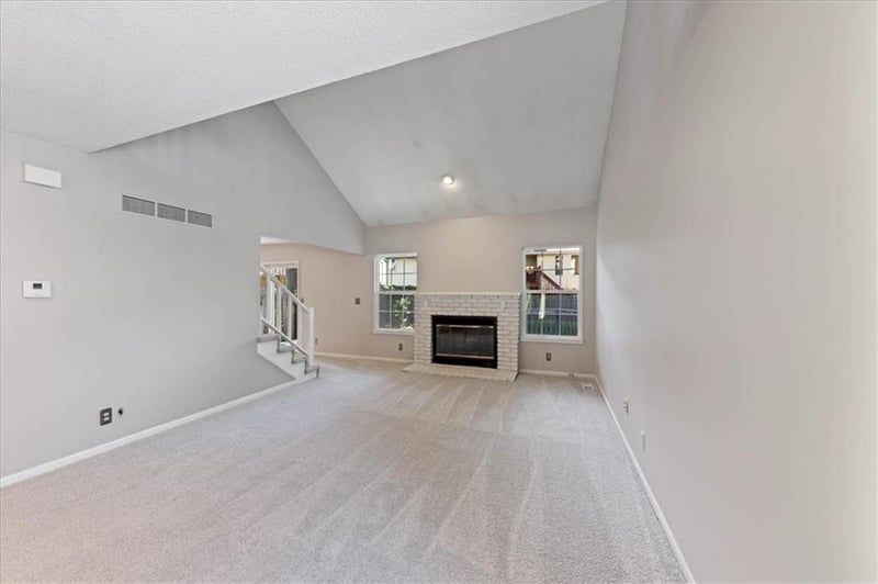 10566 Long St, Overland Park, KS 66215