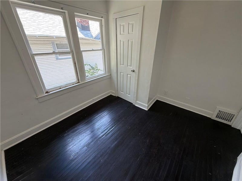 5705 Park Ave, Kansas City, MO 64130