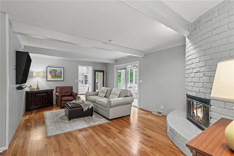 9159 Kessler St, Overland Park, KS 66212