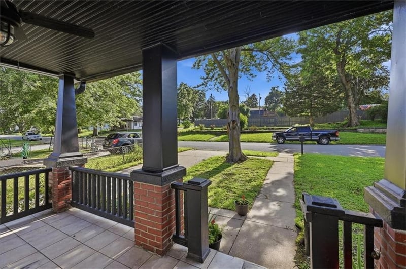1113 9th Ave, Leavenworth, KS 66048
