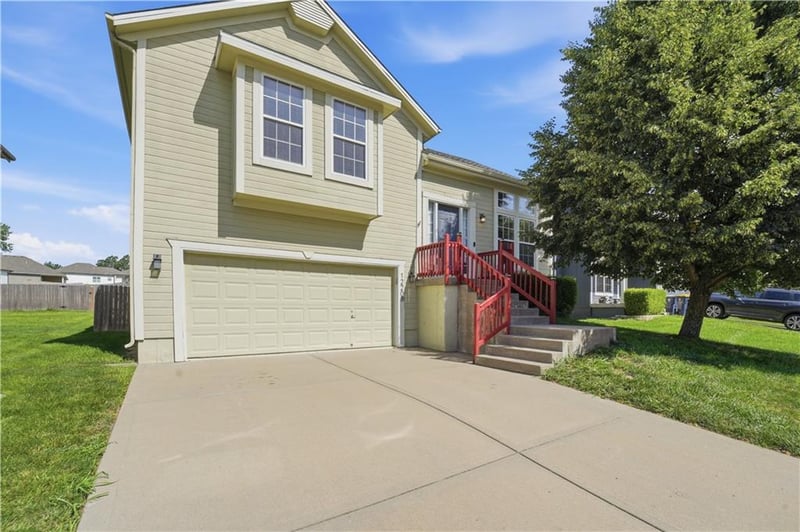 12208 N Shannon Ave, Kansas City, MO 64163