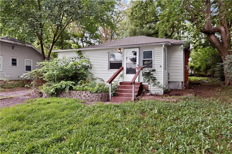530 Willow Ave, Independence, MO 64053