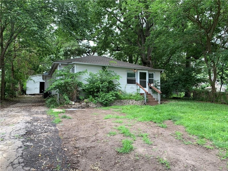 530 Willow Ave, Independence, MO 64053