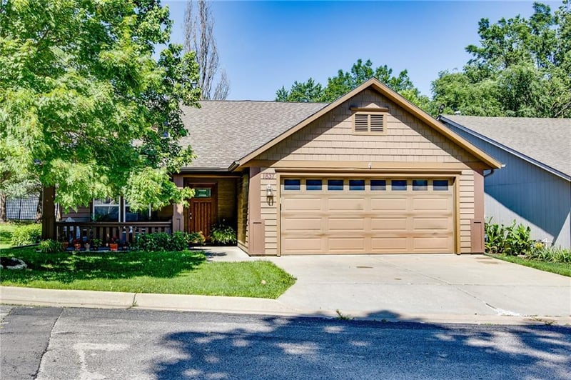 1837 Delaware St, Lawrence, KS 66044