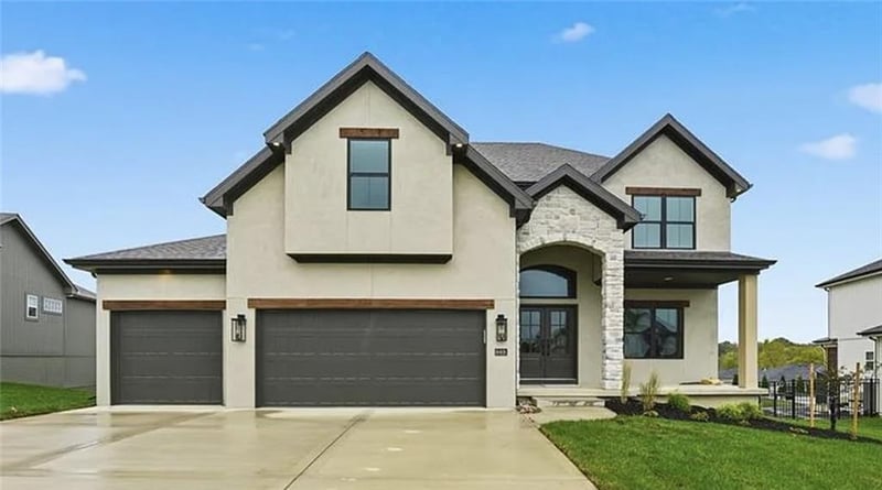 2308 Foxtail Dr, Kearney, MO 64060