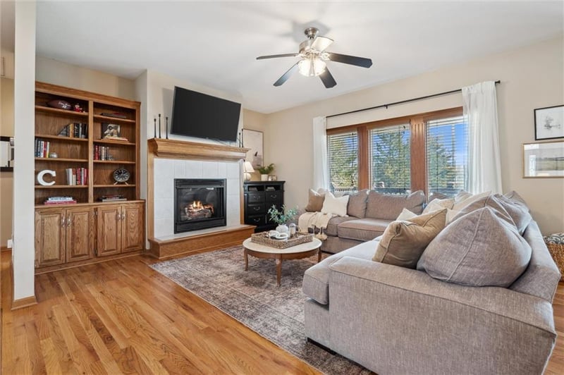 1301 NE Horizon Dr, Lee's Summit, MO 64086