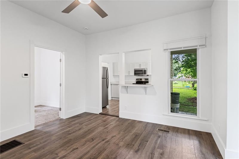 713 Sycamore St, Ottawa, KS 66067
