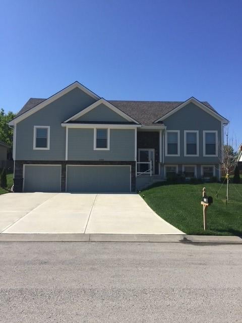 3808 Mcdanial Ave, Blue Springs, MO 64015