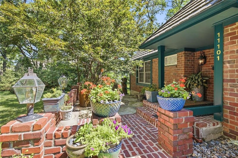 11101 Belleview Ave, Kansas City, MO 64114