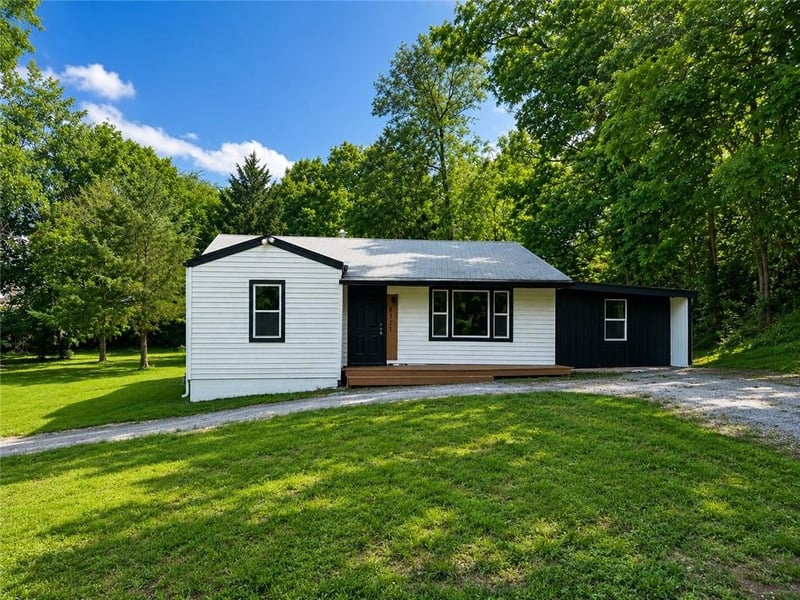 6721 52nd St, Kansas City, MO 64119