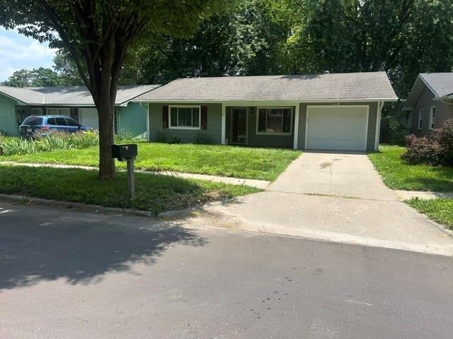 328 Lyon St, Lawrence, KS 66044