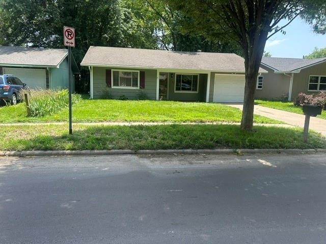 328 Lyon St, Lawrence, KS 66044