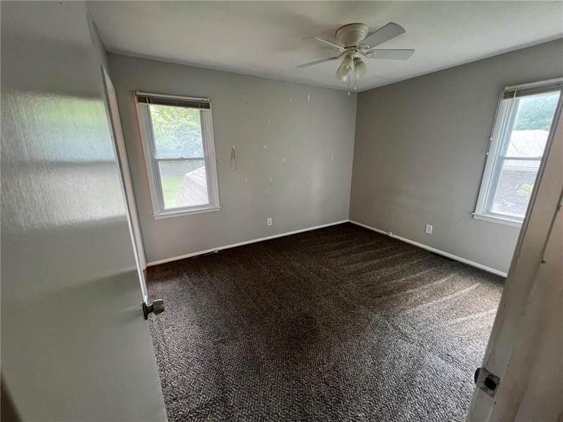 9307 Oakland Ave, Kansas City, MO 64138
