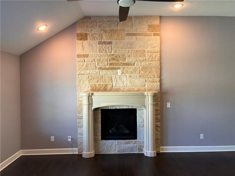 8815 W Longview Pw, Kansas City, MO 64138
