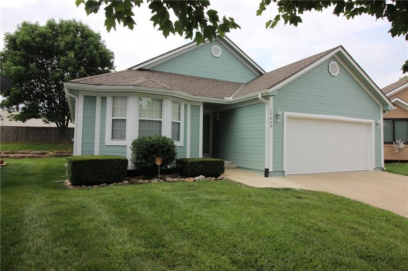 17009 46th Street Ct, Independence, MO 64055
