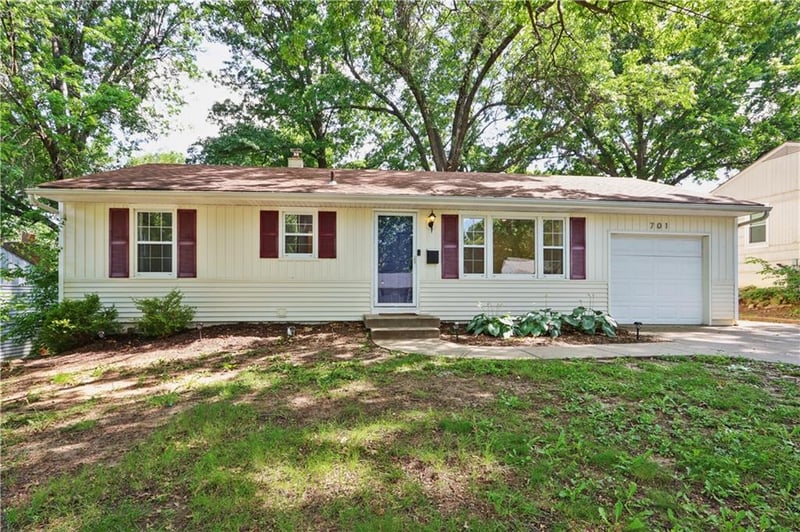 701 91st St, Kansas City, MO 64114