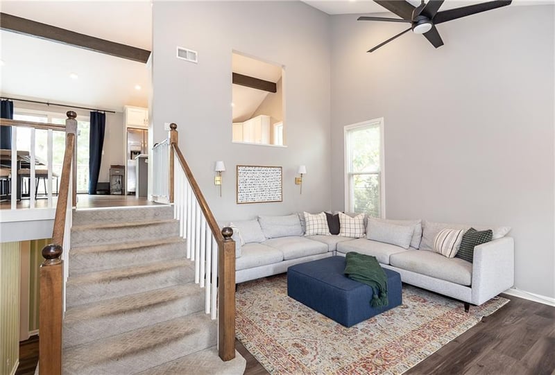11108 Delmar Ct, Leawood, KS 66211