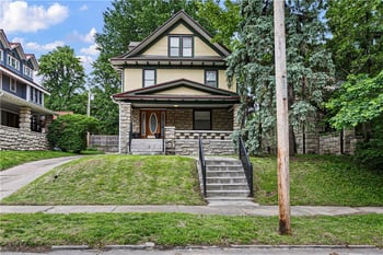 3527 Kenwood Ave, Kansas City, MO 64109