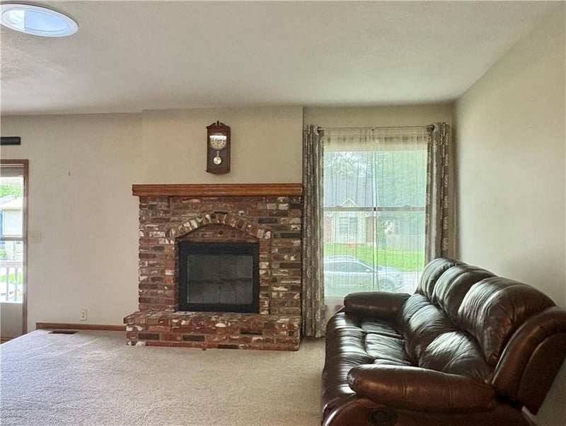 819 Northview St, Olathe, KS 66061