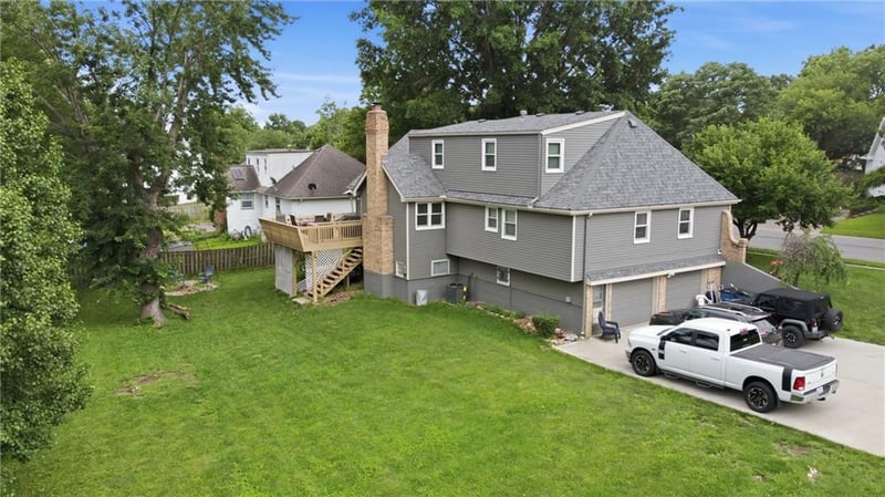 3800 Shady Lane Dr, Gladstone, MO 64119