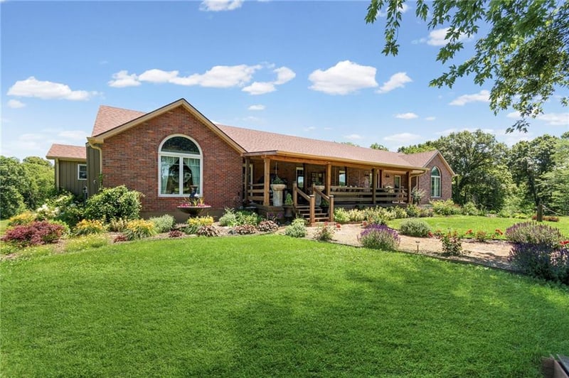 8686 69 Hw, Cameron, MO 64429