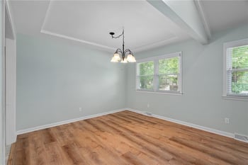 7401 77th St, Kansas City, MO 64152