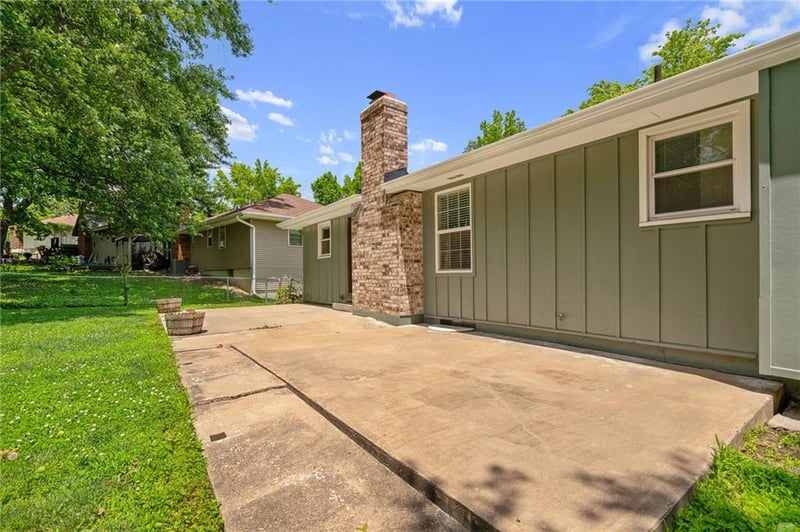 7401 77th Ter, Kansas City, MO 64152
