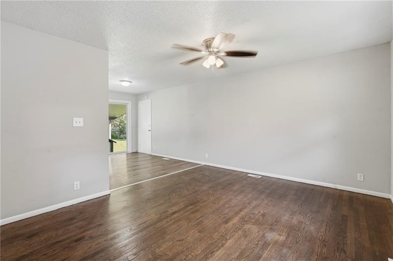 902 Ute St, Independence, MO 64056