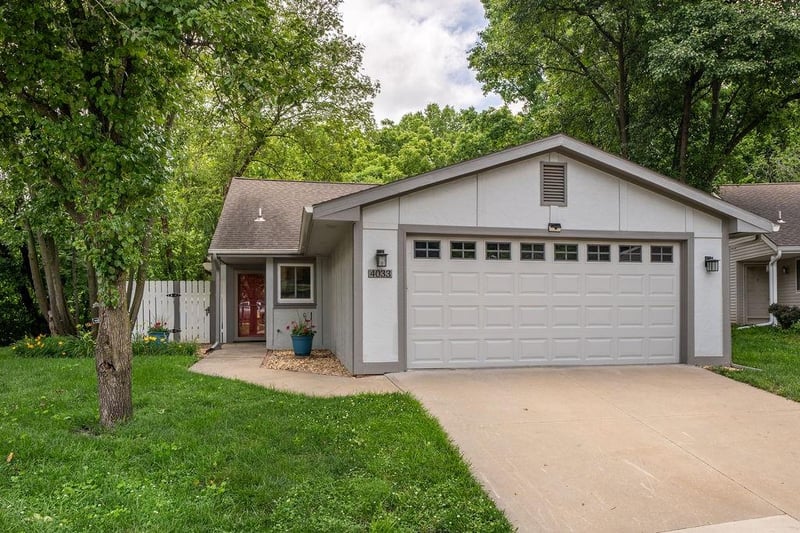 4033 Crossgate Ct, Lawrence, KS 66047