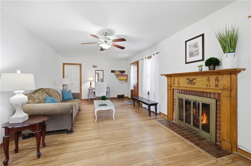 5341 Spruce Ave, Kansas City, MO 64119