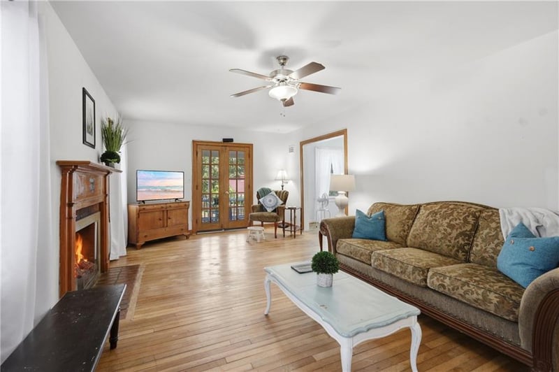 5341 Spruce Ave, Kansas City, MO 64119