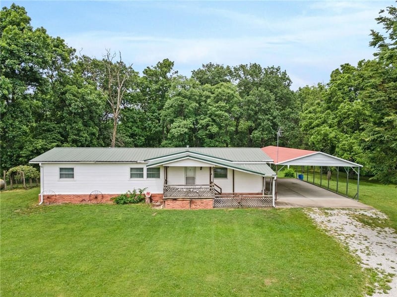 33580 202nd St, Lawson, MO 64062