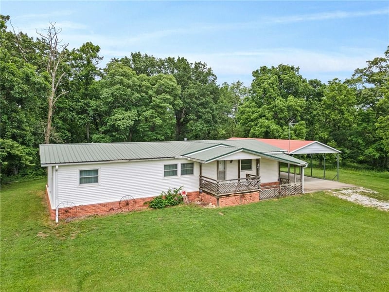 33580 202nd St, Lawson, MO 64062