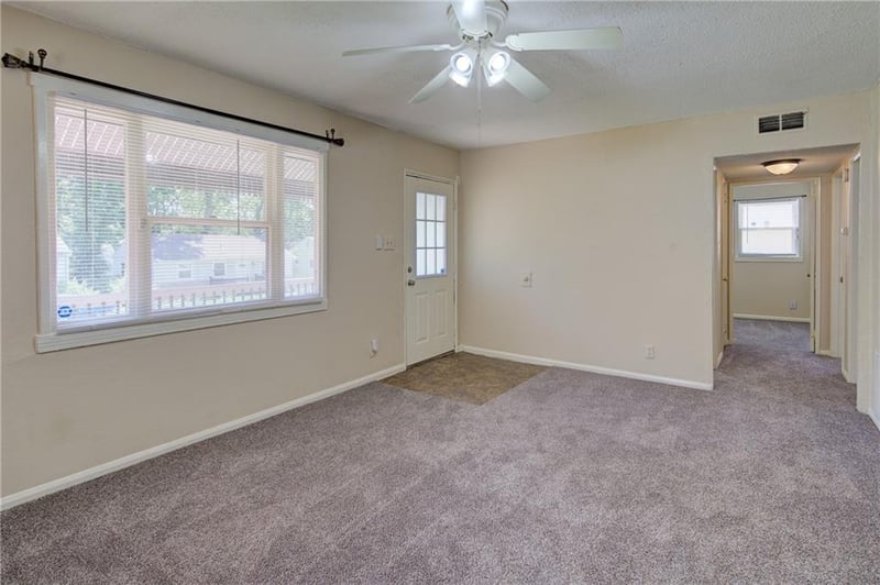 2312 Englewood Ct, Independence, MO 64052