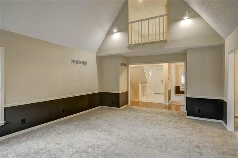 400 NW Tennyson Pl, Lee's Summit, MO 64081