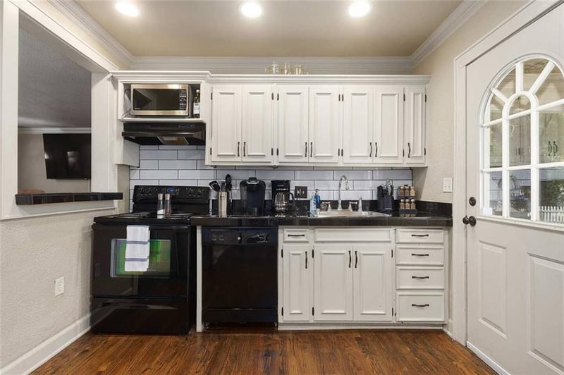 5938 Catalina St, Fairway, KS 66205