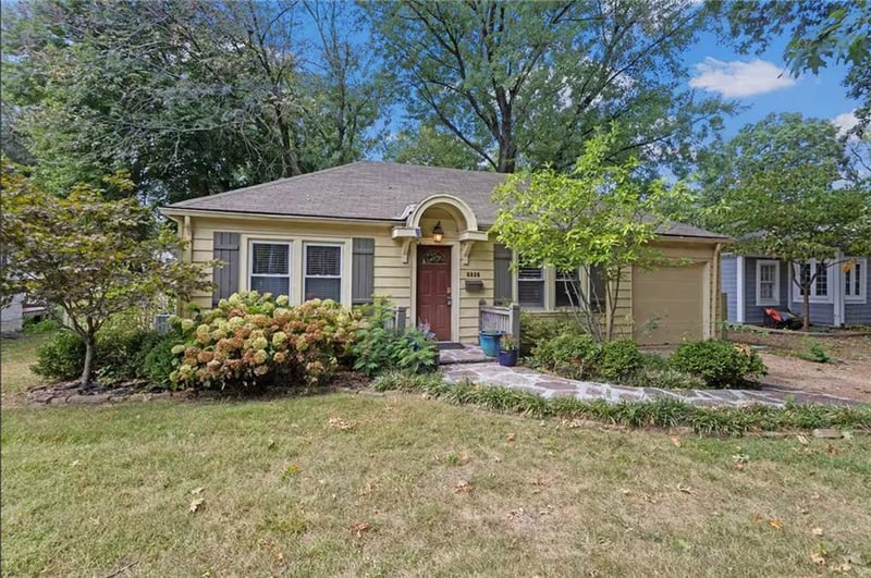 5938 Catalina St, Fairway, KS 66205