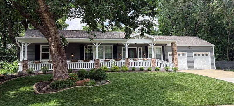 8530 86th Ter, Overland Park, KS 66212
