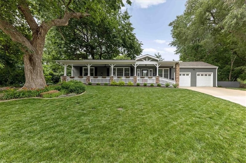 8530 86th Ter, Overland Park, KS 66212